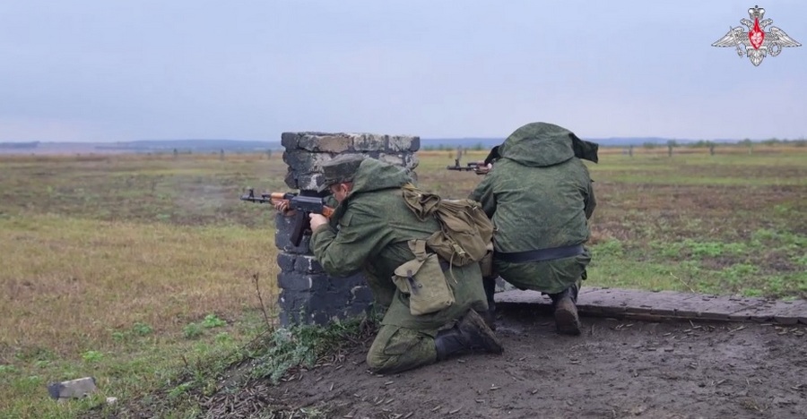 Воронежцам показали, как мобилизованные проходят боевое слаживание