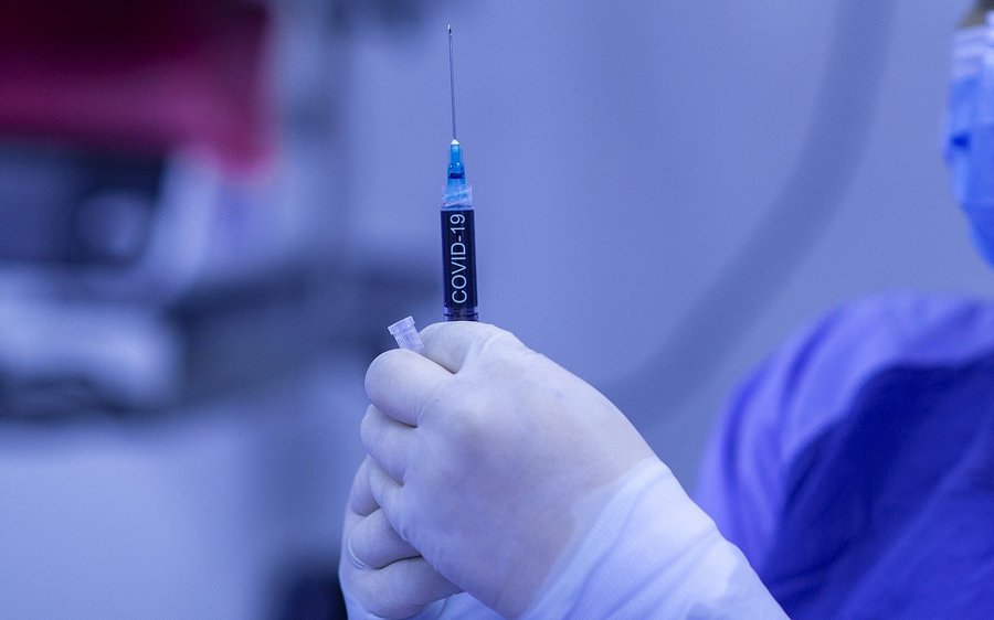 Обязательную вакцинацию для ряда категорий ввели в Воронежской области
