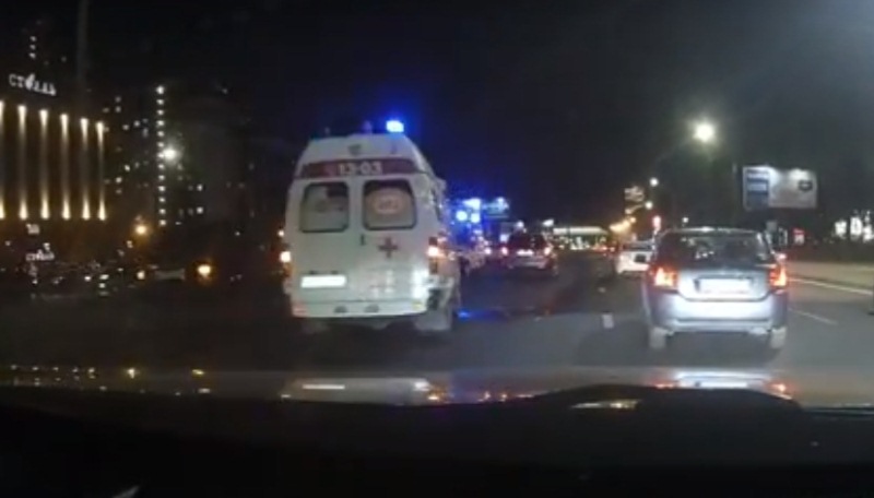 Видео последствия столкновения внедорожника и скорой в Воронеже появилось в Сети