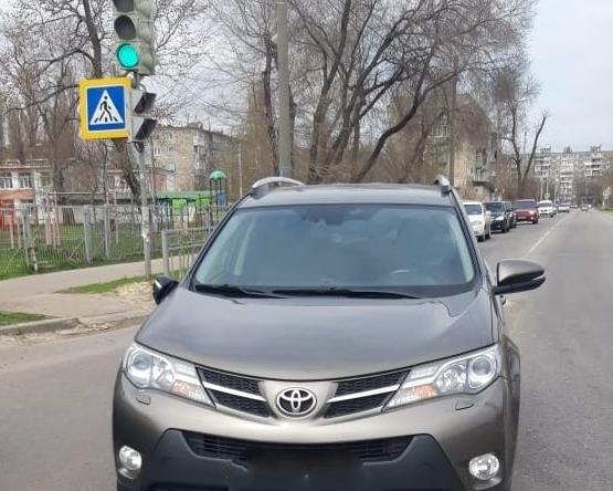 12-летнюю девочку на пешеходном переходе в Воронеже сбила иномарка