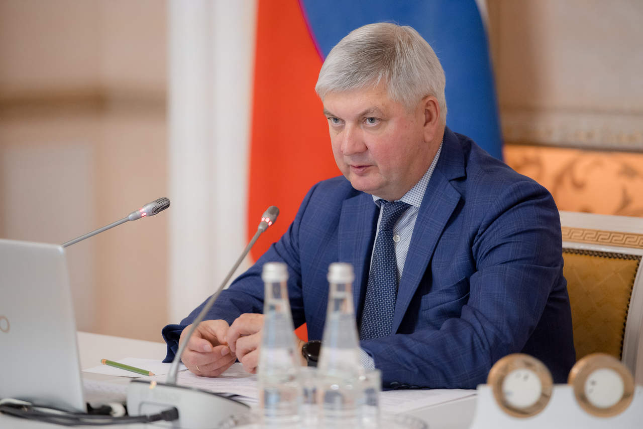 Зарплата бюджетников выросла по указу губернатора Воронежской области