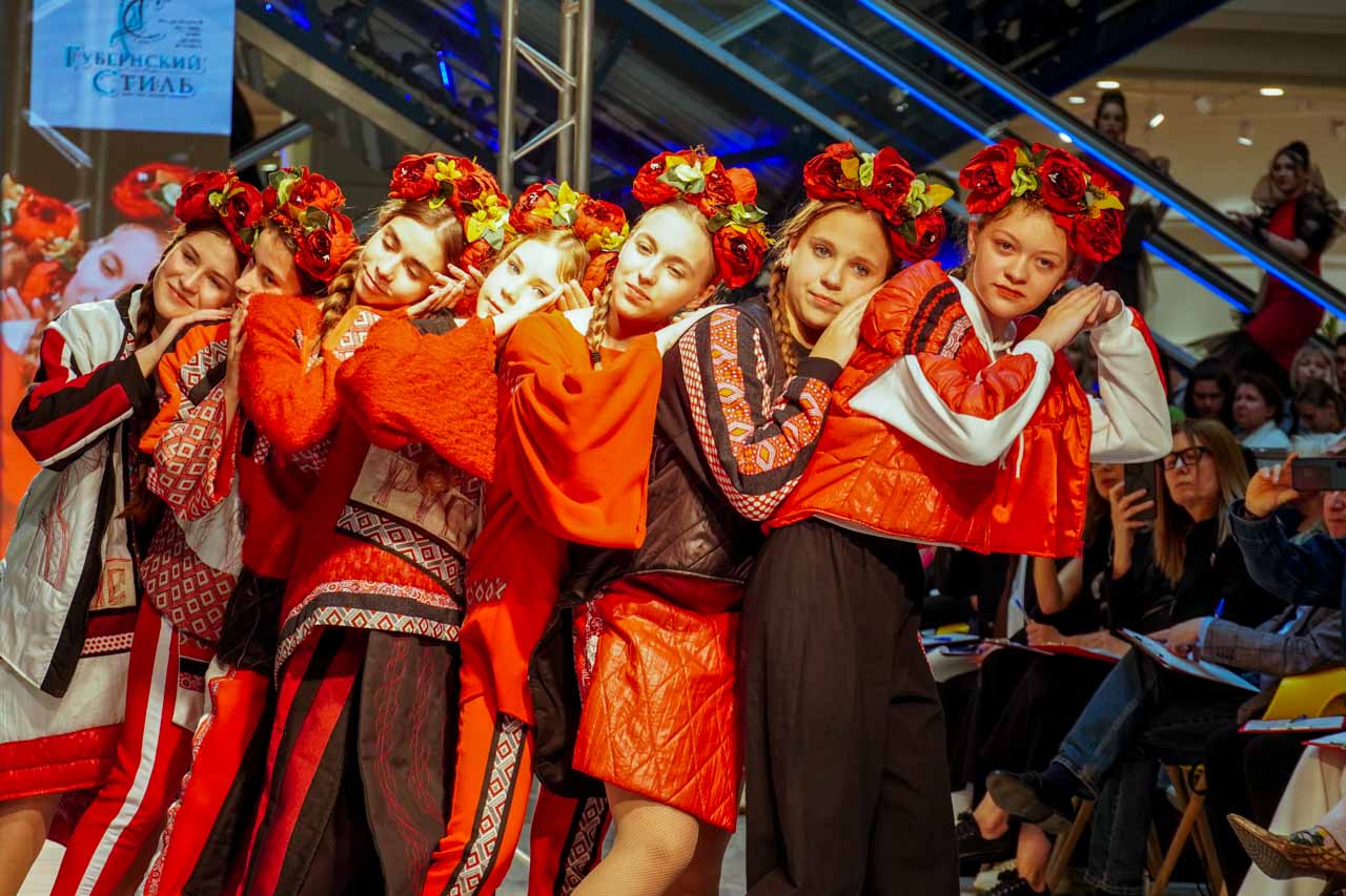 Кокошник в коже: воронежский фестиваль «Губернский стиль» задает новые модные тренды