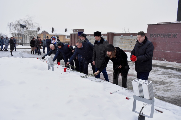 В Ленинском районе почтили память павших за освобождение Воронежа
