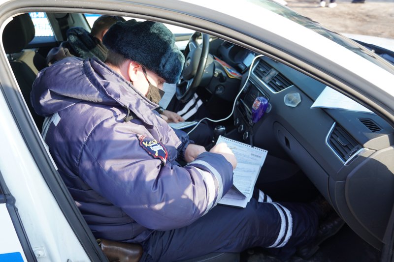 У попавшего в ДТП в Воронеже водителя оказалось 415 неоплаченных штрафов