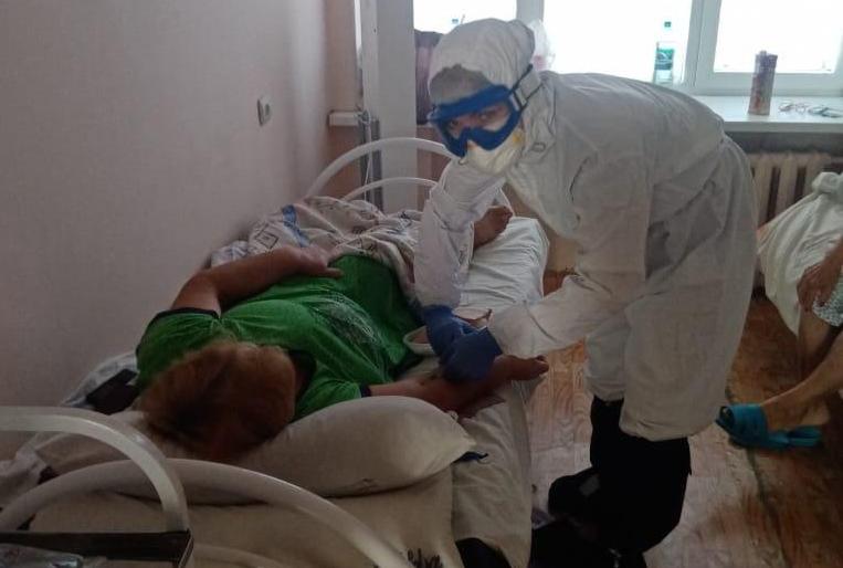 В Воронеже и области впервые с февраля за сутки коронавирус выявили у более 300 человек 