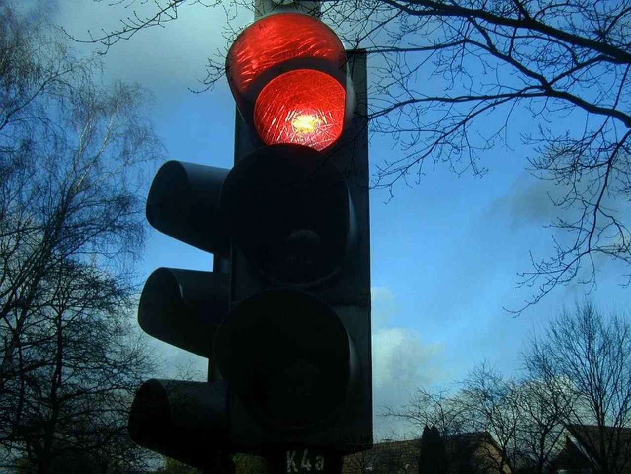 Предупреждать о пешеходах в Воронеже будут бело-лунные светофоры