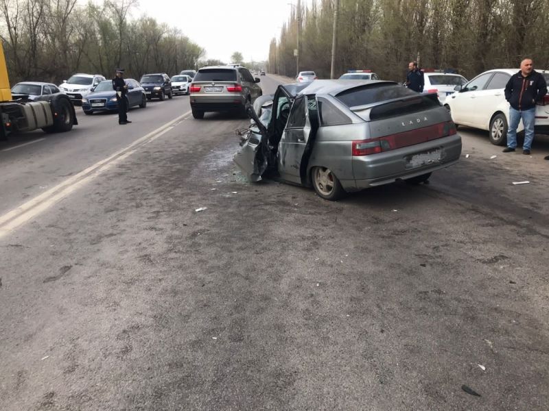 В Воронеже водитель «Лады» умер после ДТП с китайским пикапом
