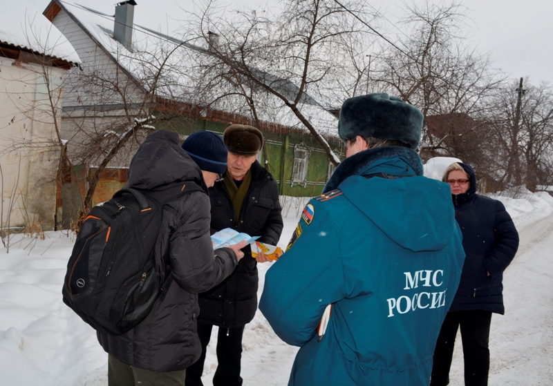 В Воронеже прошли рейды по предупреждению пожароопасных ситуаций и контролю за санитарным содержанием территорий в частных домах
