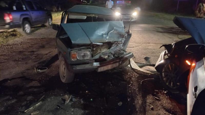 В лобовом столкновении автомобилей на встречке погиб 28-летний житель Воронежской области