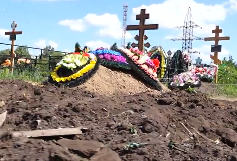 Жители воронежского посёлка возмутились, что их отца похоронили на кладбищенской свалке