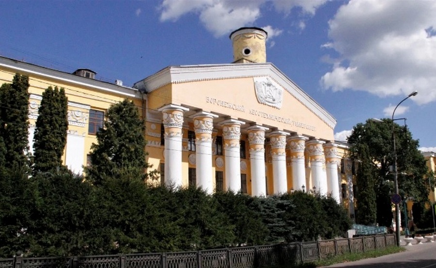 На реконструкцию исторического здания Лесотехнического института потратят до 22,4 млн рублей