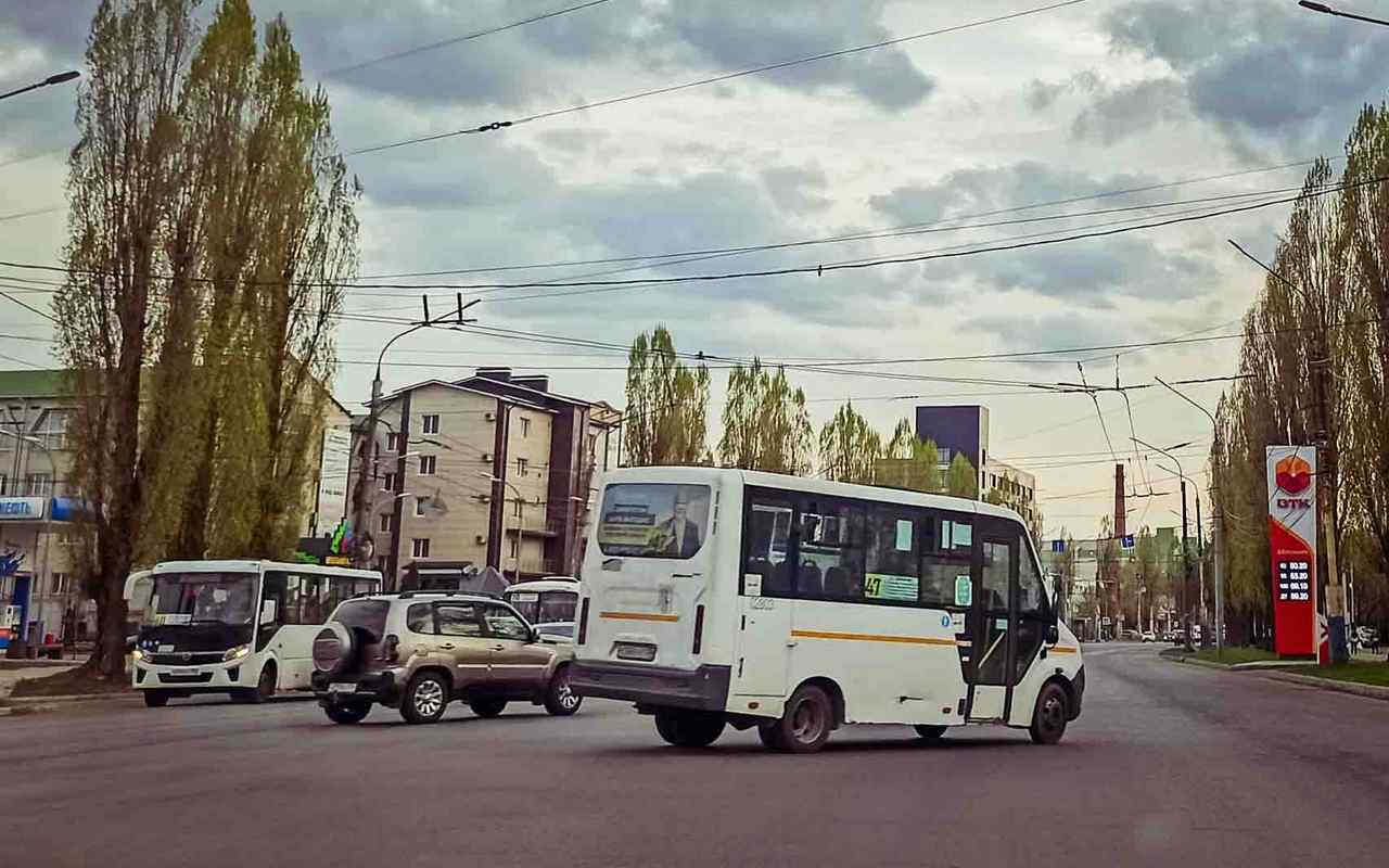 Изменили направление 10 маршрутных автобусов в Воронеже