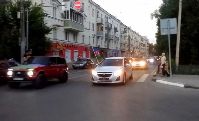 Диаспоры и власти дали оценку автоколонне с флагами Азербайджана в Воронеже