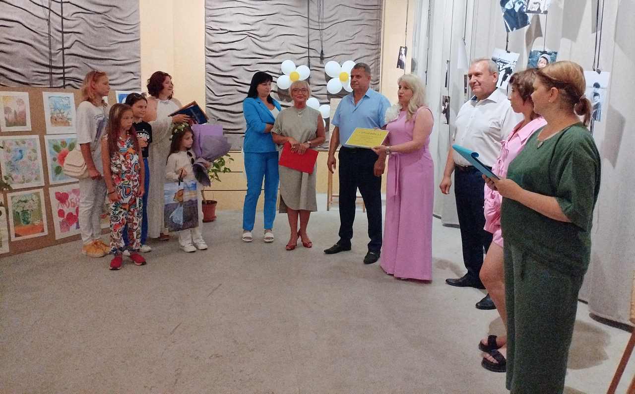 В Коминтерновском районе торжественно открыли второй сезон фотошколы «Вспышка»
