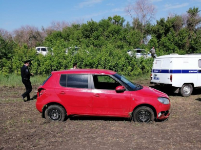 Водитель погиб в опрокинувшейся на воронежской трассе «Шкоде»