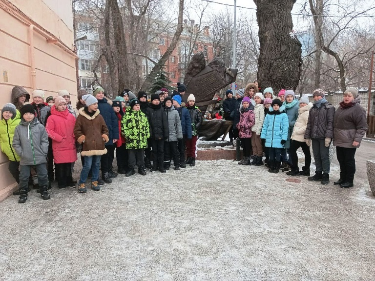 Школьники Ленинского района прошли по «Линии ратной славы»