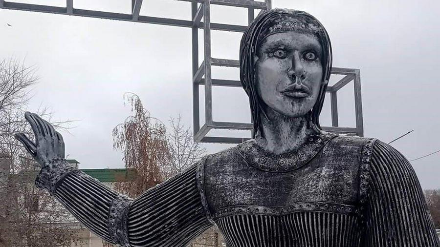 «И снова все о ней»: в топ самых неоднозначных в России попали два воронежских памятника 