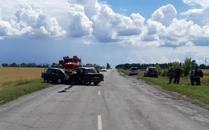 В столкновении двух ВАЗов в Воронежской области погибли водители