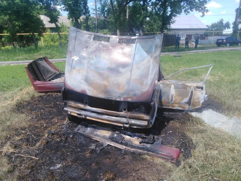 В воронежском райцентре в сгоревшем грузовике погиб 22-летний водитель