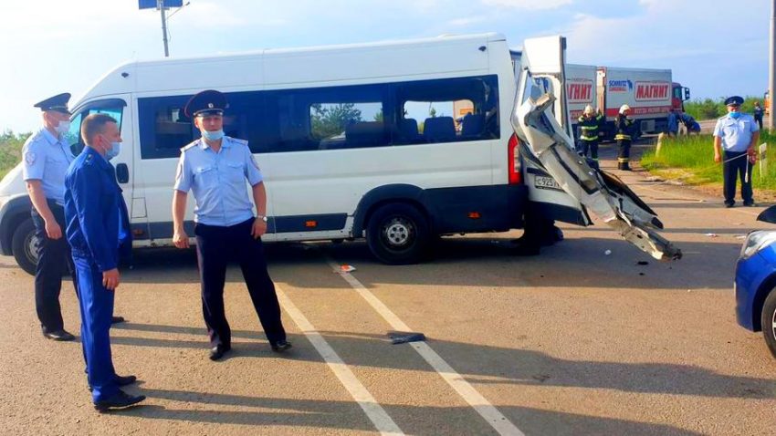 Воронежская прокуратура взяла на контроль ход расследования причины ДТП с рейсовым автобусом с двумя погибшими