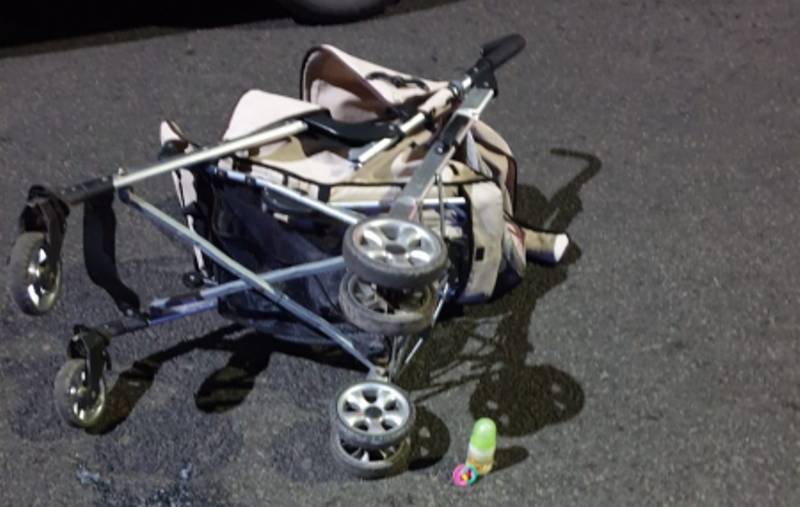 В Воронеже полиция установила водителя, который сбил детскую коляску и скрылся