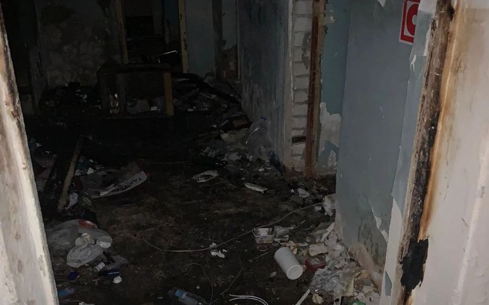 Воронежские следователи выяснят обстоятельства гибели двух неизвестных при пожаре в заброшенном корпусе диспансера 