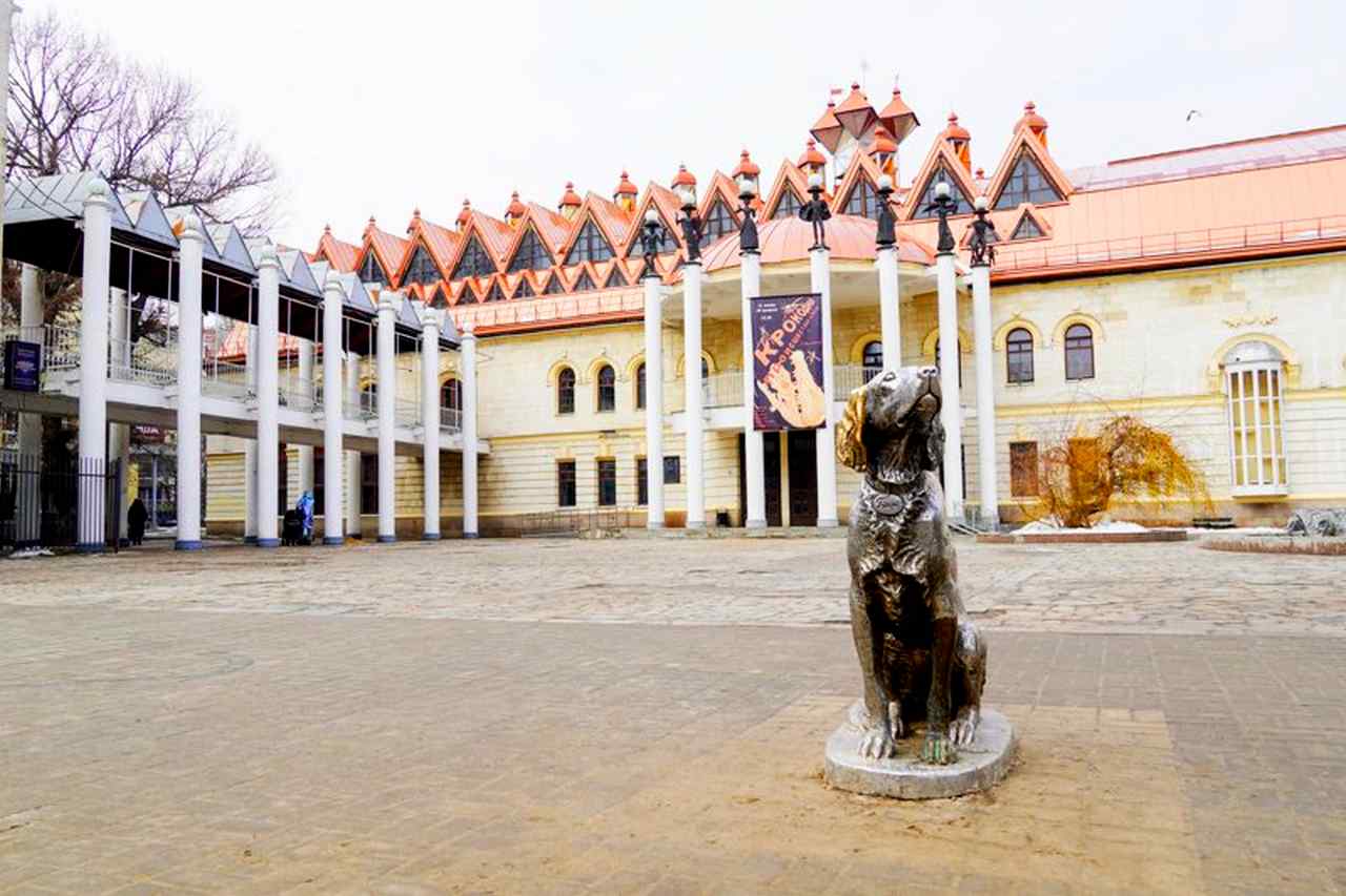 Шут воронеж. Воронежский кукольный театр Шут. Театр кукол Воронеж. Кукольный театр Воронеж Воронеж. Театр кукол Воронеж после ремонта.