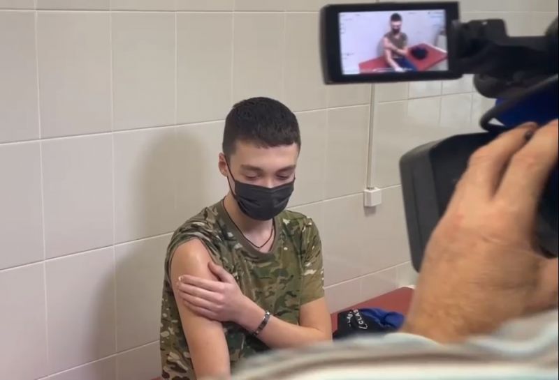 От коронавируса прививку в Воронеже получил первый ребёнок