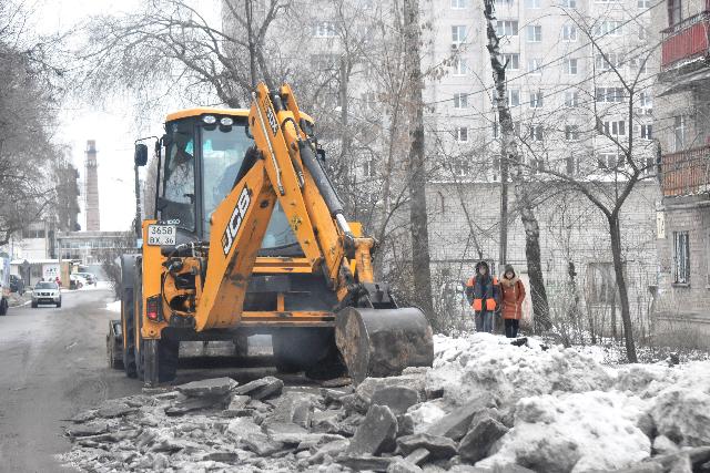 За счёт бюджета Воронежа: в Ленинском районе оперативно устранили последствия коммунальной аварии