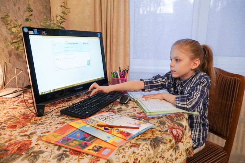 Организациям допобразования в Воронежской области рекомендовали обучать детей дистанционно