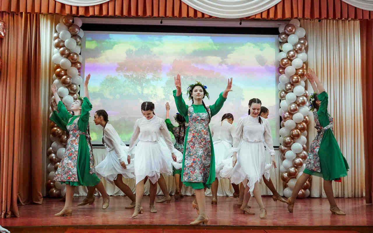 гимнаа.jpg гимнаа.jpg