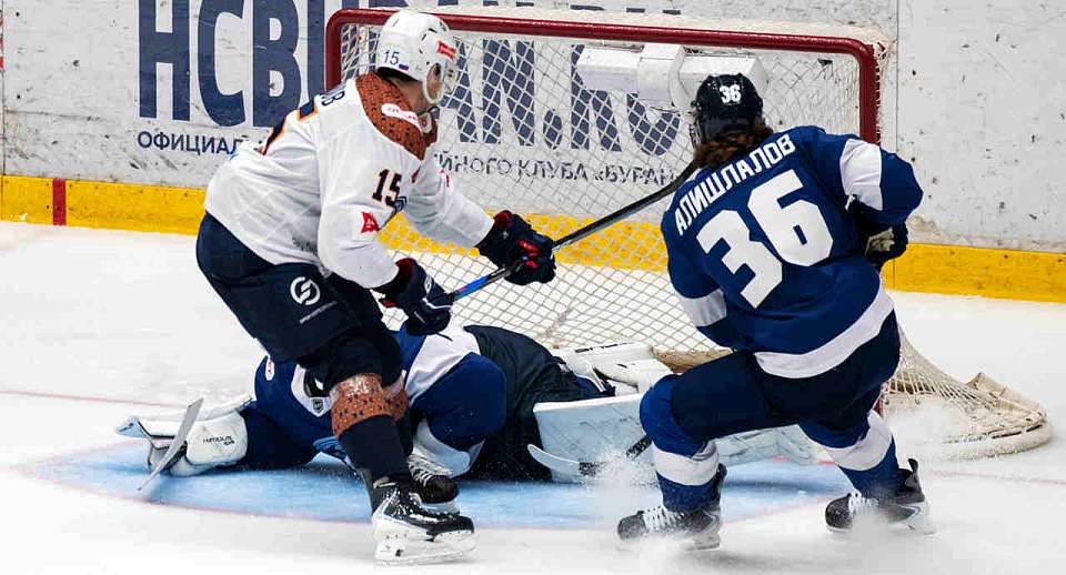 Хоккеисты «Бурана» проиграли в Воронеже южноуральцам