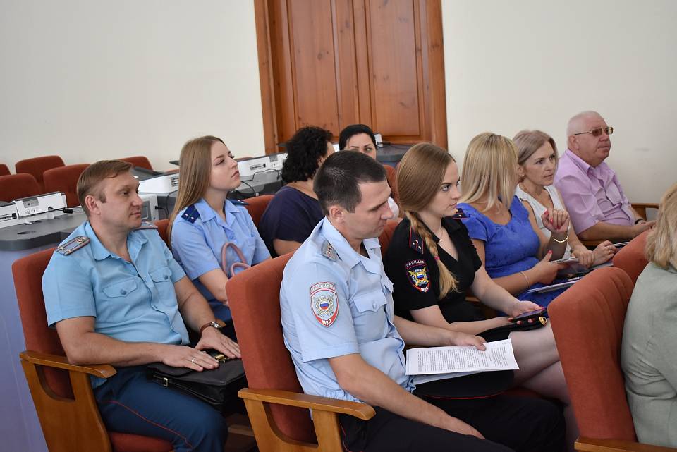 В Ленинском районе состоялось заседание антитеррористической комиссии