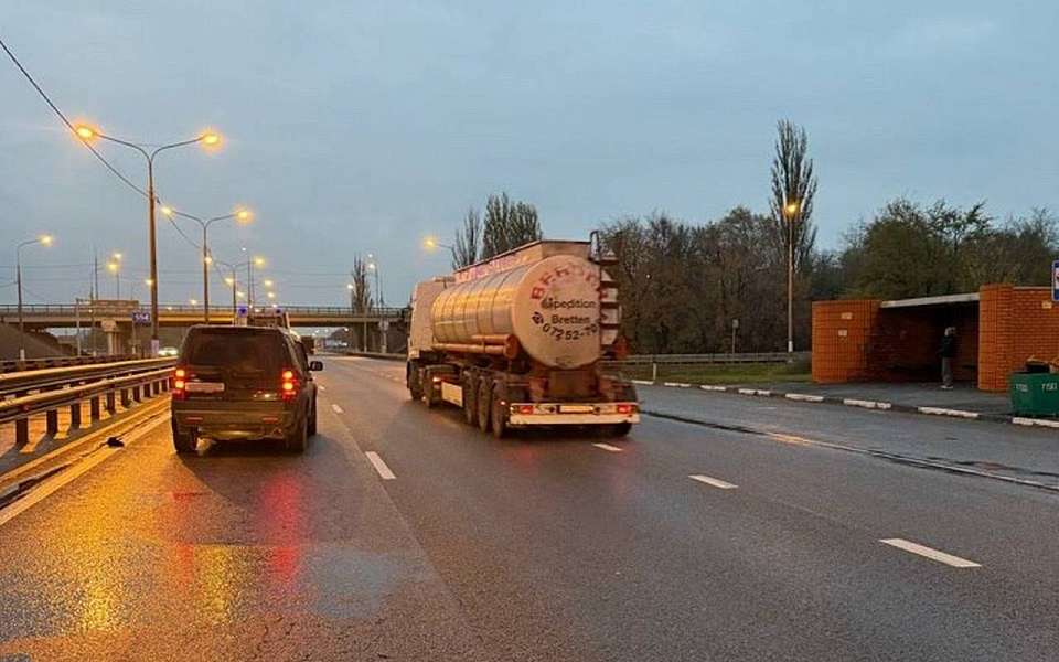 Пытавшийся перейти трассу М-4 «Дон» мужчина погиб под Воронежем