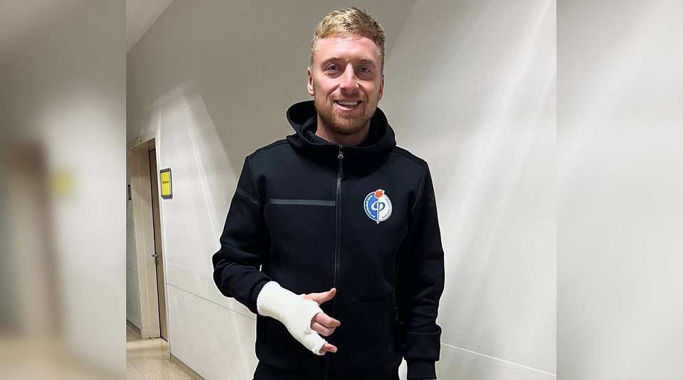 Защитник воронежского «Факела» получил перелом руки во время матча