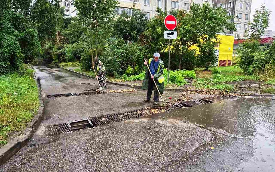 Работа в режиме нон-стоп: как в Ленинском районе справляются с последствиями непогоды