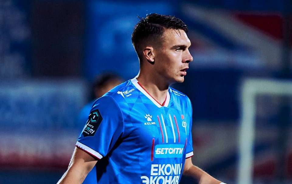 За национальную сборную сыграл футболист воронежского «Факела»