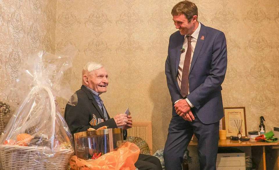 С 98-летием поздравили Почётного гражданина Воронежа Бориса Путилина