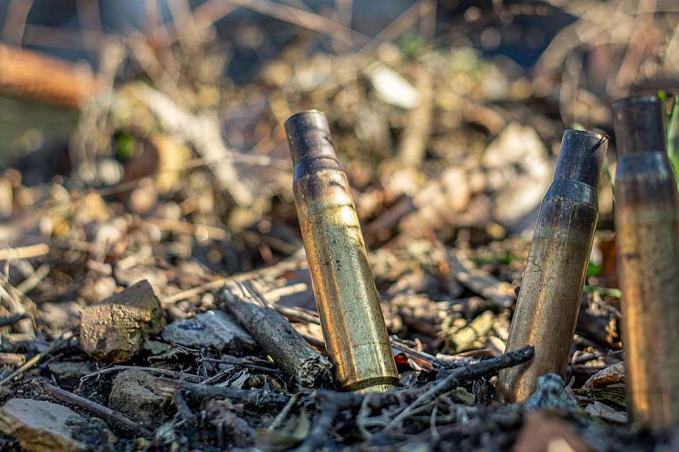 Оружие, взрывчатку и почти 3 кг пороха незаконно хранил житель Воронежской области