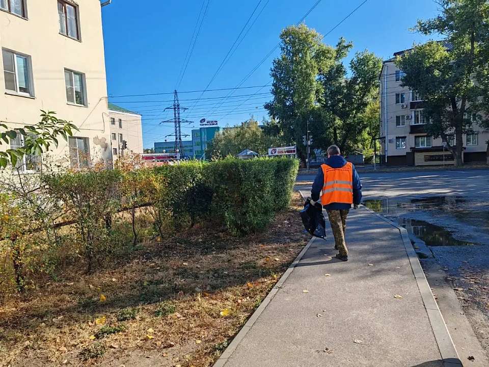 На территории района ведётся ежедневная работа по поддержанию чистоты