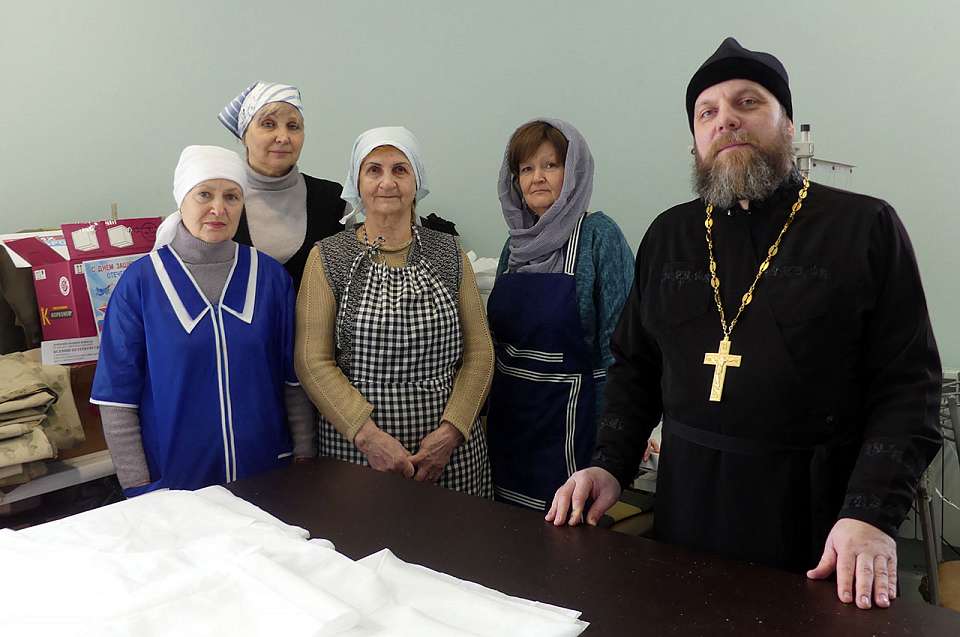Стежок к победе: как в воронежском храме Ксении Петербургской одевают и кормят фронт