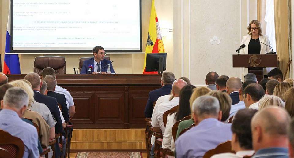 День ВМФ, отключения систем ЖКХ и эксплуатацию самокатов обсудили в мэрии Воронежа
