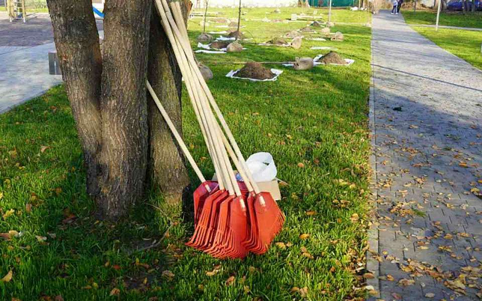Срочно требуются работники ручной уборки комбинатам благоустройства в Воронеже