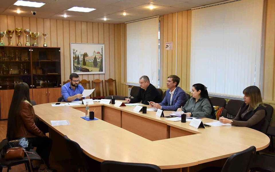 Управа района продолжает бороться с налоговыми должниками и «серыми» зарплатами