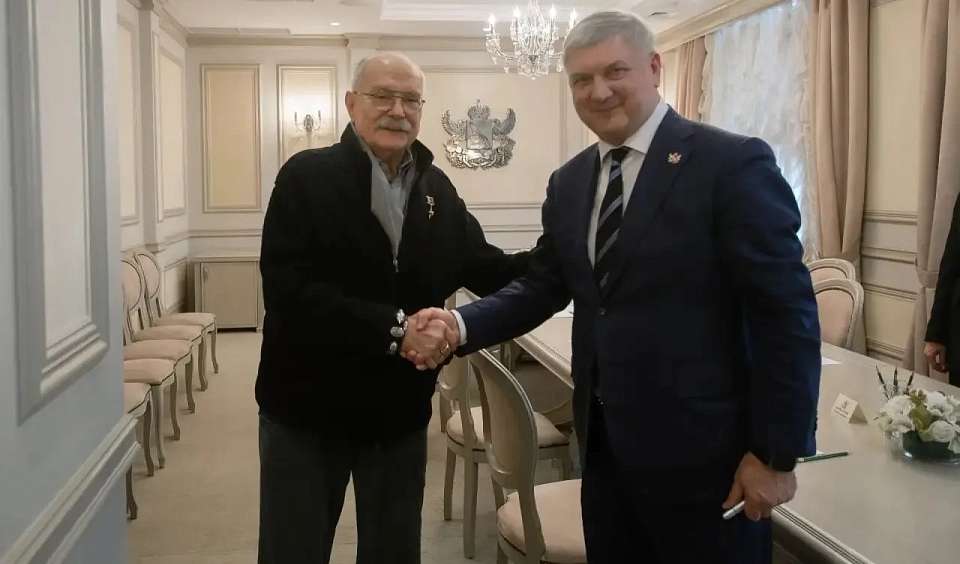 Как Никиту Михалкова с 80-летием поздравил воронежский губернатор