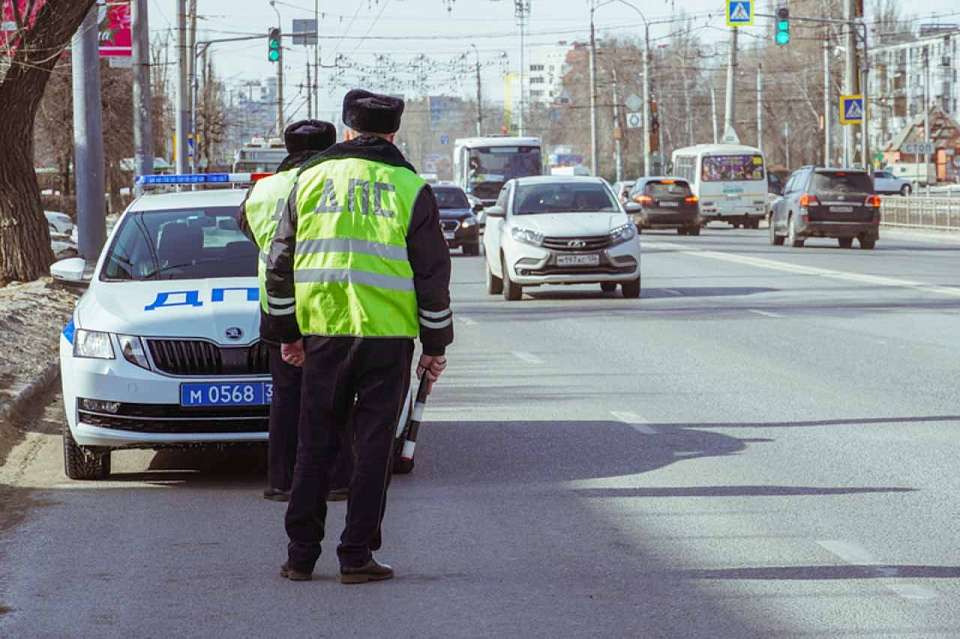 Дополнительные экипажи ДПС начали охоту на пьяных водителей в Воронеже