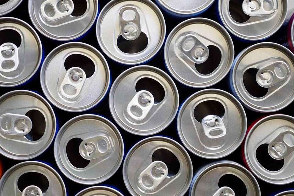 Воронежцы выступили за запрет продажи энергетиков детям