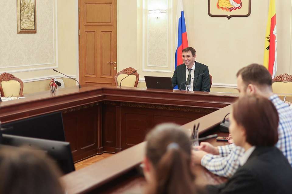 Туристические проекты школьников оценил мэр Воронежа Сергей Петрин