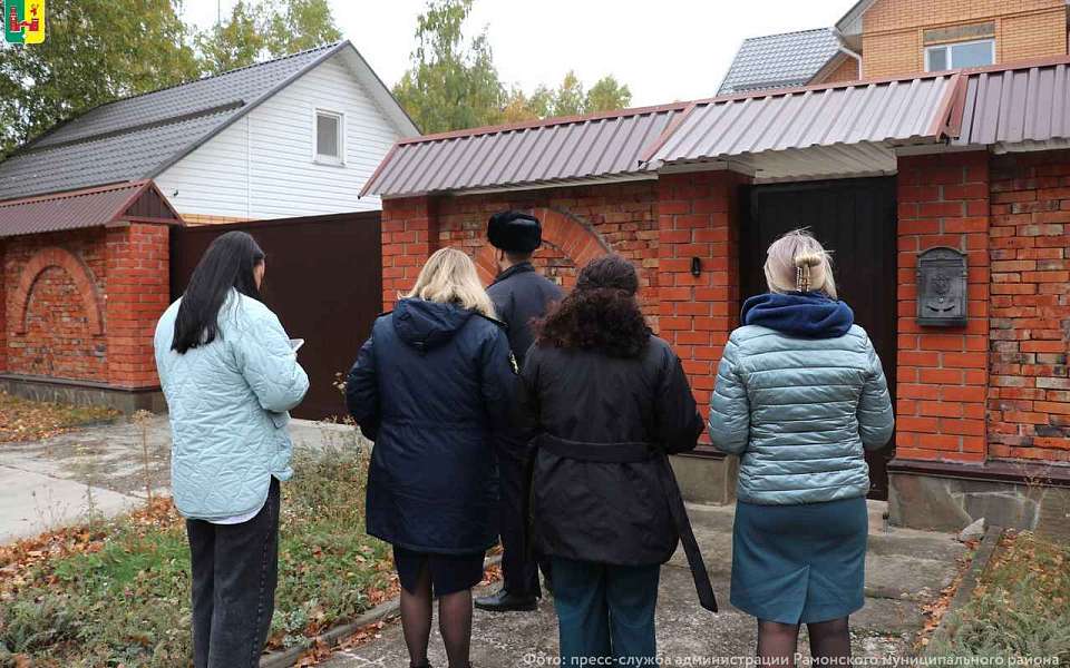 Рейд по налоговым должникам прошел в поселках элитного района под Воронежем