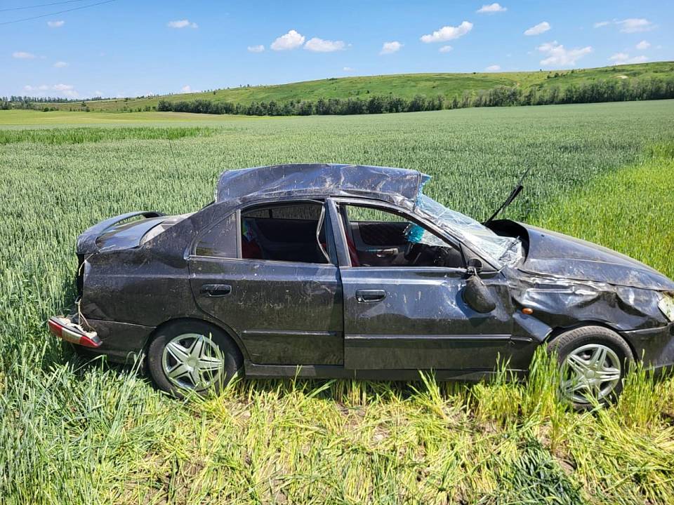 Из-за лихачества водителя иномарки в Воронежской области пострадали женщина и 8-летний мальчик